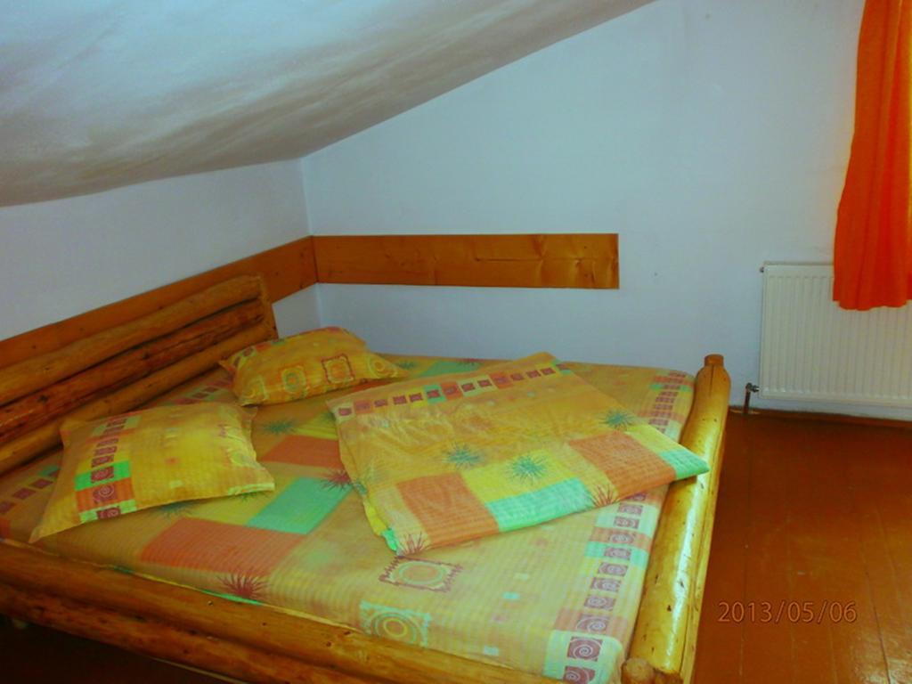 Cabana Groapa Seaca Петрошань Номер фото