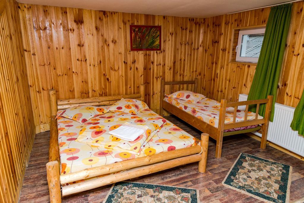 Cabana Groapa Seaca Петрошань Екстер'єр фото